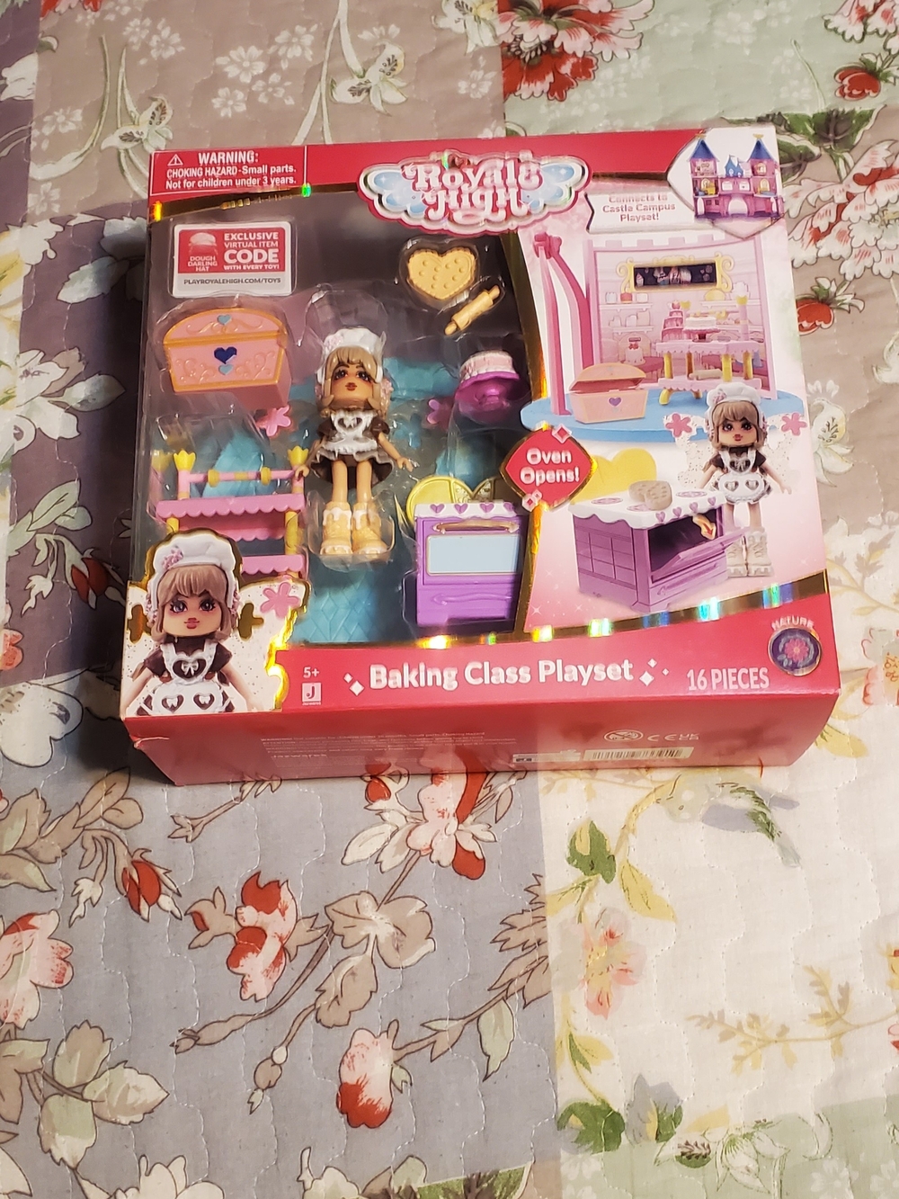 NEW IN BOX BAKING CLASS PLAYSET WITH VIRTUAL CODE